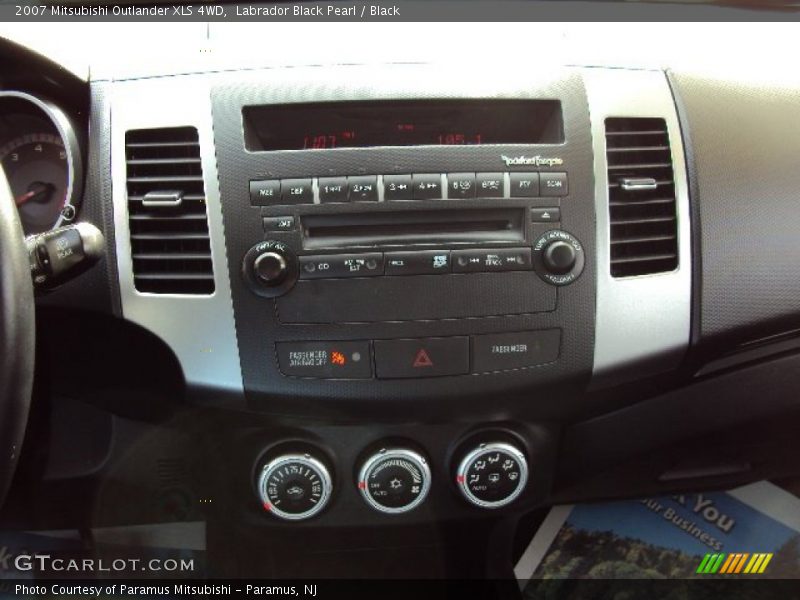 Labrador Black Pearl / Black 2007 Mitsubishi Outlander XLS 4WD