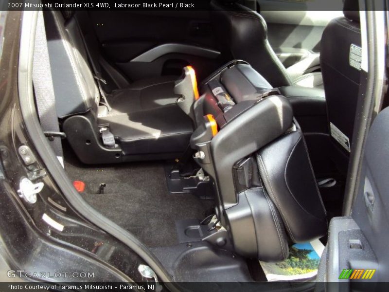Labrador Black Pearl / Black 2007 Mitsubishi Outlander XLS 4WD