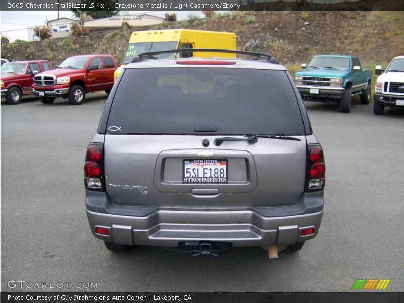 Graystone Metallic / Light Cashmere/Ebony 2005 Chevrolet TrailBlazer LS 4x4