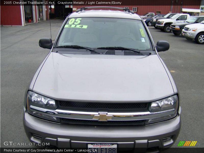 Graystone Metallic / Light Cashmere/Ebony 2005 Chevrolet TrailBlazer LS 4x4