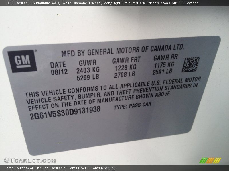 White Diamond Tricoat / Very Light Platinum/Dark Urban/Cocoa Opus Full Leather 2013 Cadillac XTS Platinum AWD