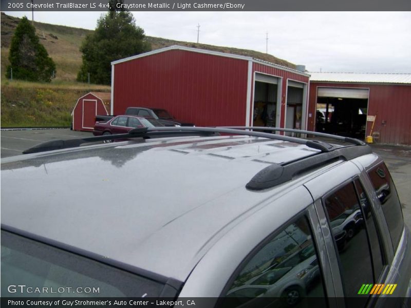 Graystone Metallic / Light Cashmere/Ebony 2005 Chevrolet TrailBlazer LS 4x4