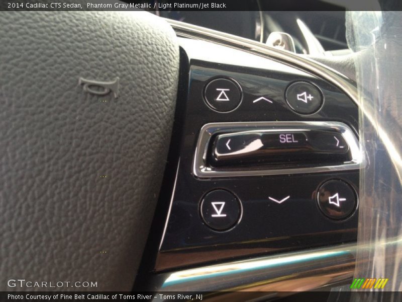 Controls of 2014 CTS Sedan