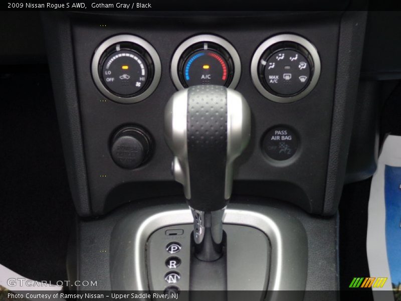 Gotham Gray / Black 2009 Nissan Rogue S AWD