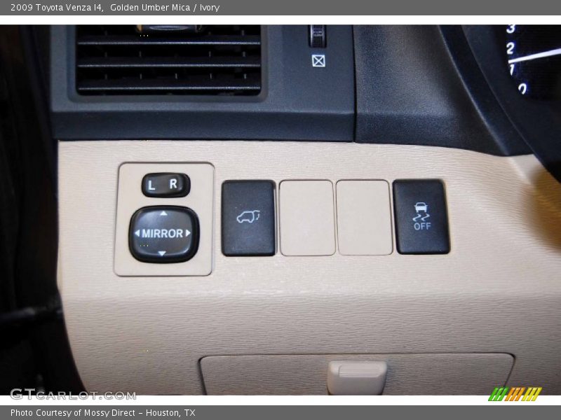 Golden Umber Mica / Ivory 2009 Toyota Venza I4