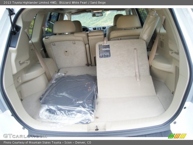 Blizzard White Pearl / Sand Beige 2013 Toyota Highlander Limited 4WD