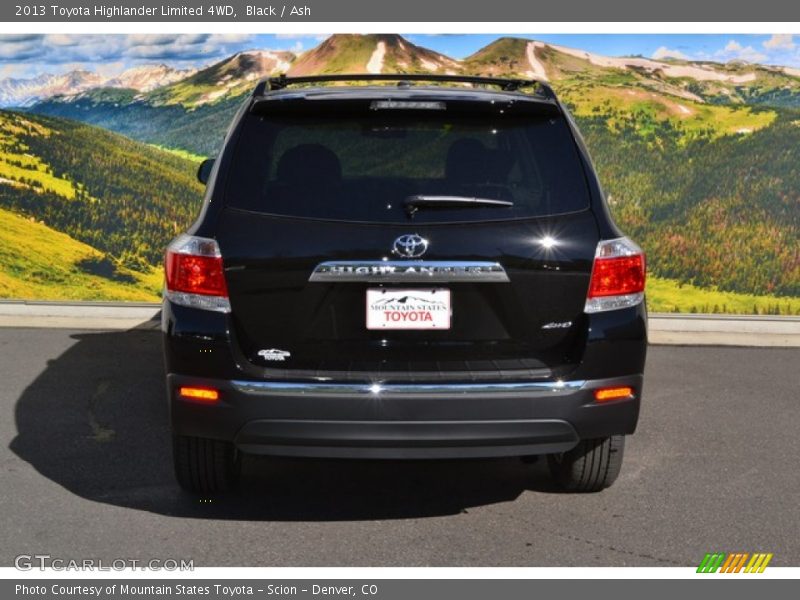 Black / Ash 2013 Toyota Highlander Limited 4WD
