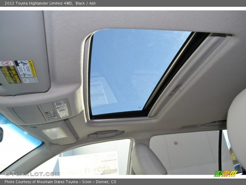 Black / Ash 2013 Toyota Highlander Limited 4WD