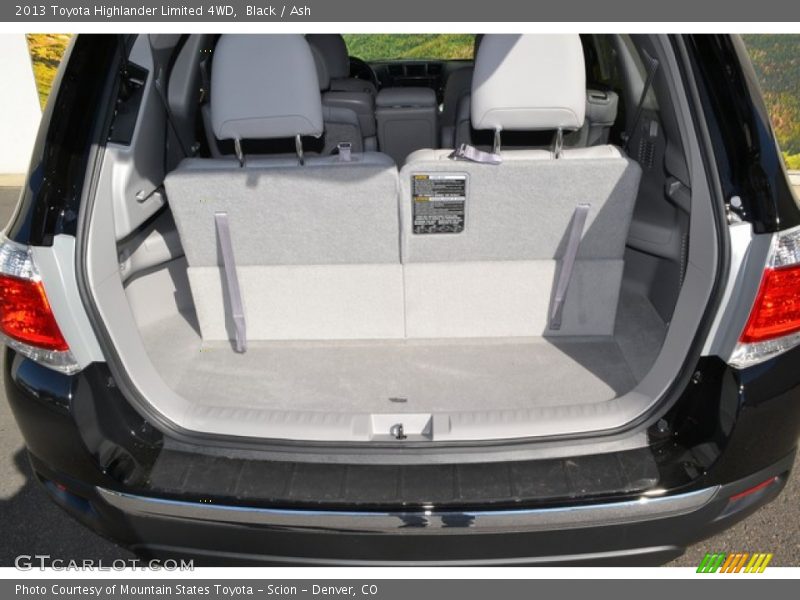 Black / Ash 2013 Toyota Highlander Limited 4WD