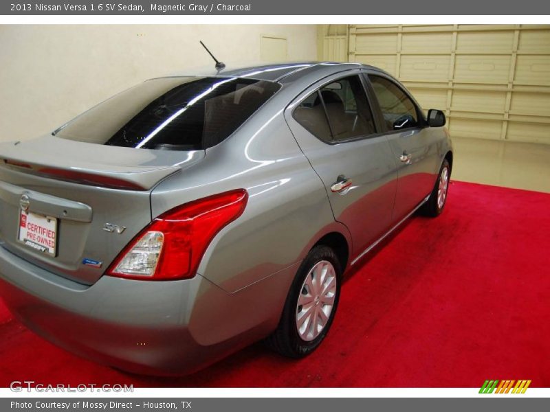Magnetic Gray / Charcoal 2013 Nissan Versa 1.6 SV Sedan