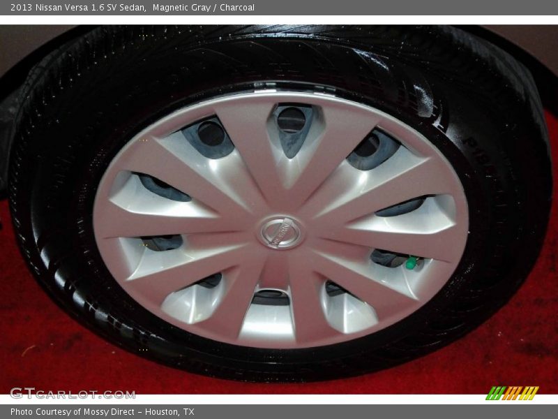 Magnetic Gray / Charcoal 2013 Nissan Versa 1.6 SV Sedan