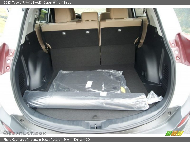 Super White / Beige 2013 Toyota RAV4 LE AWD