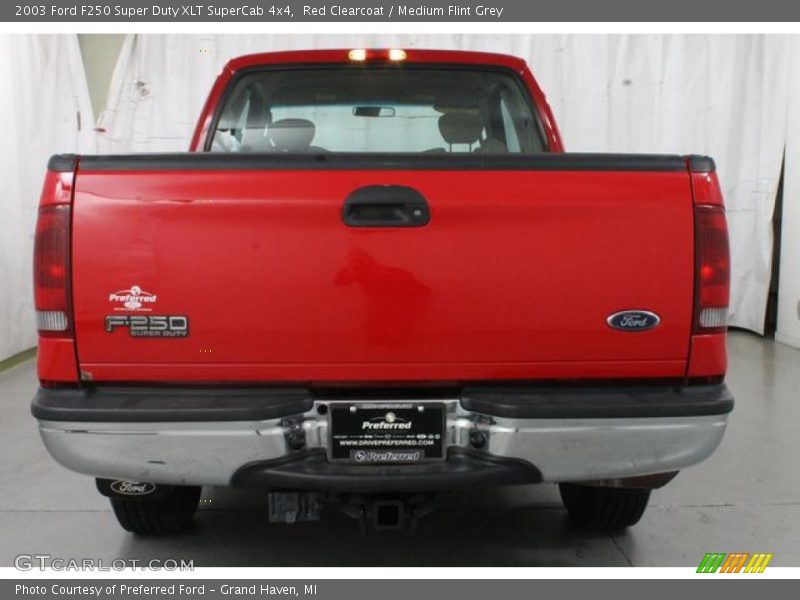 Red Clearcoat / Medium Flint Grey 2003 Ford F250 Super Duty XLT SuperCab 4x4