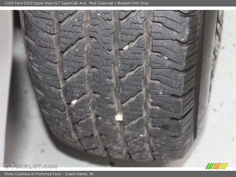 Red Clearcoat / Medium Flint Grey 2003 Ford F250 Super Duty XLT SuperCab 4x4