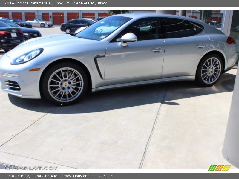 Rhodium Silver Metallic / Black 2014 Porsche Panamera 4