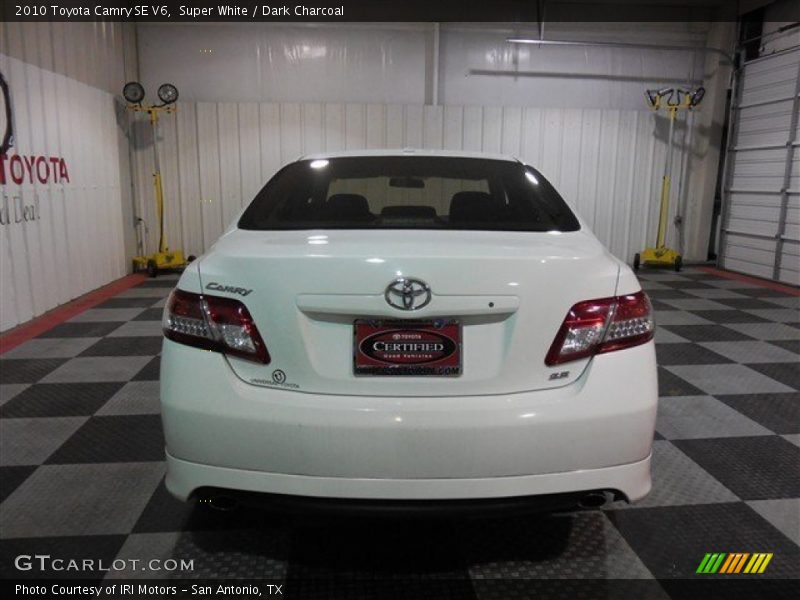 Super White / Dark Charcoal 2010 Toyota Camry SE V6