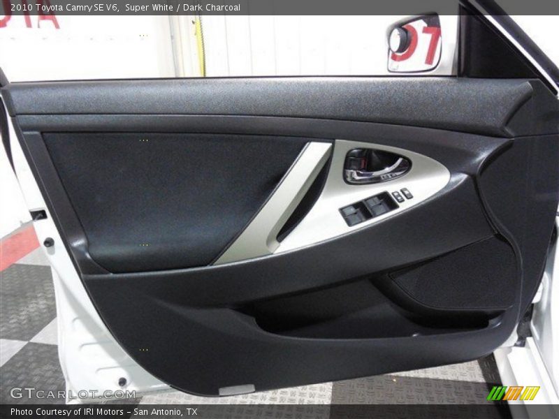 Super White / Dark Charcoal 2010 Toyota Camry SE V6