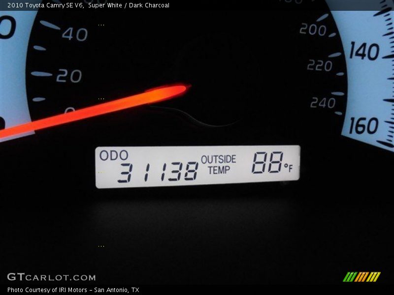 Super White / Dark Charcoal 2010 Toyota Camry SE V6