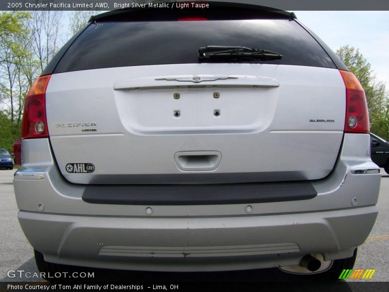 Bright Silver Metallic / Light Taupe 2005 Chrysler Pacifica Limited AWD