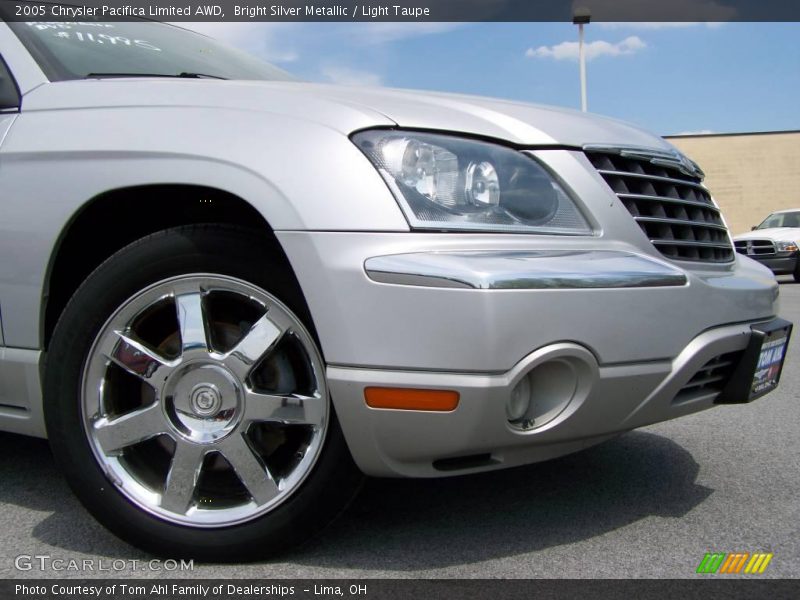 Bright Silver Metallic / Light Taupe 2005 Chrysler Pacifica Limited AWD