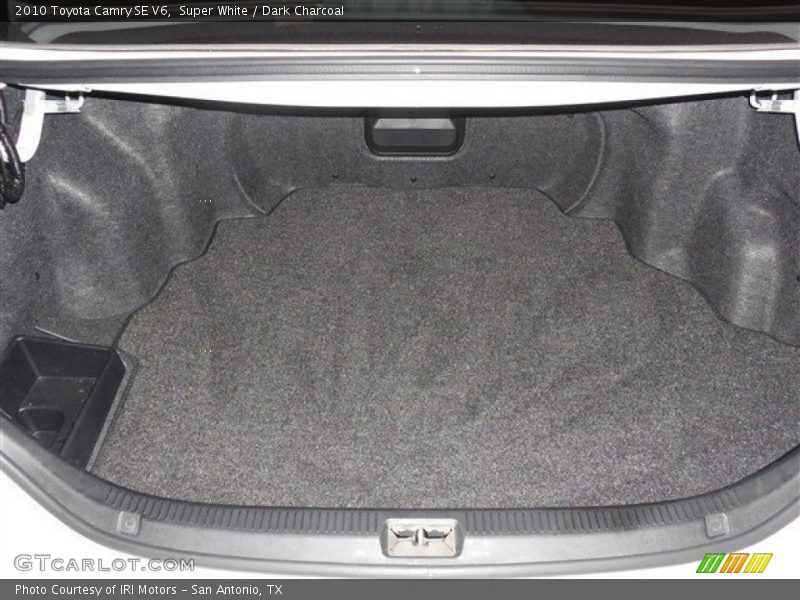 Super White / Dark Charcoal 2010 Toyota Camry SE V6