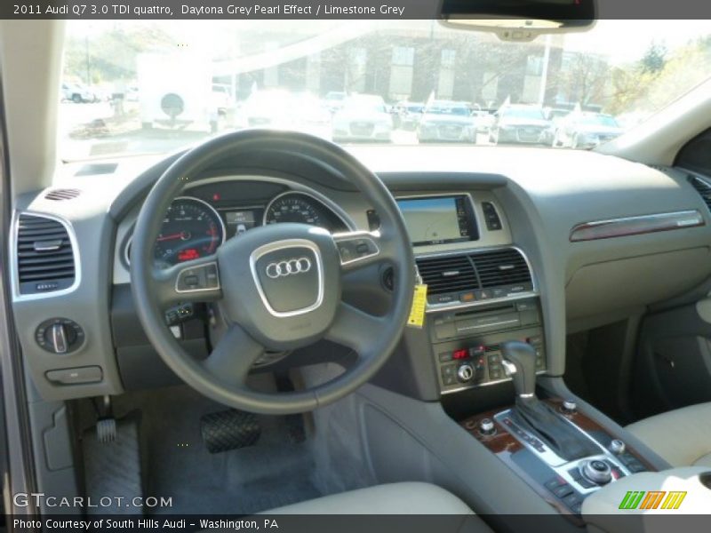 Daytona Grey Pearl Effect / Limestone Grey 2011 Audi Q7 3.0 TDI quattro
