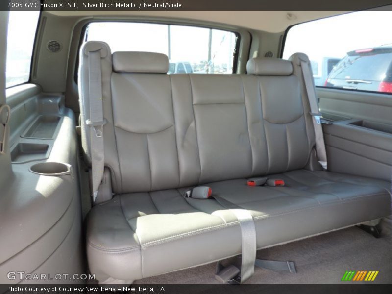 Silver Birch Metallic / Neutral/Shale 2005 GMC Yukon XL SLE