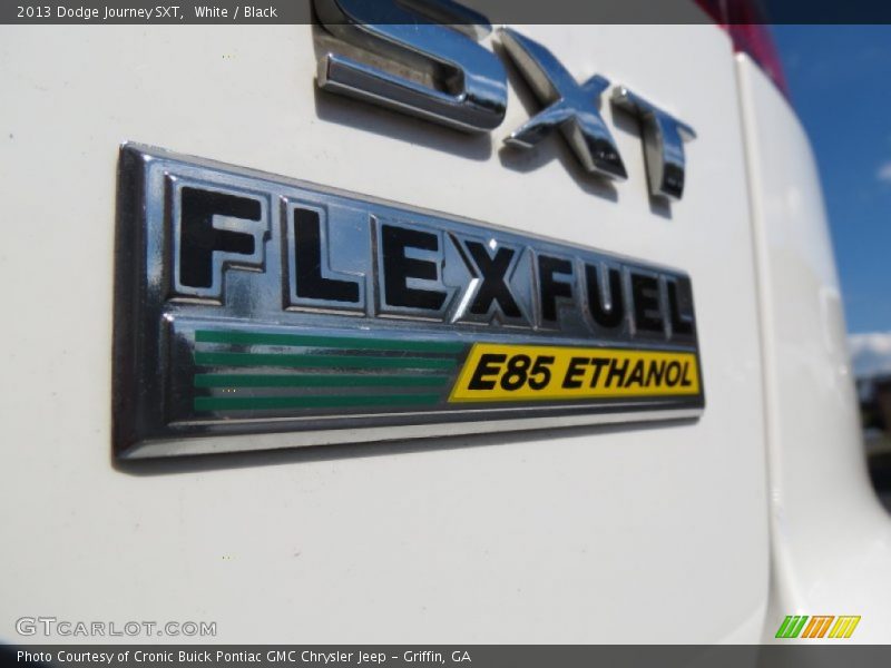 White / Black 2013 Dodge Journey SXT