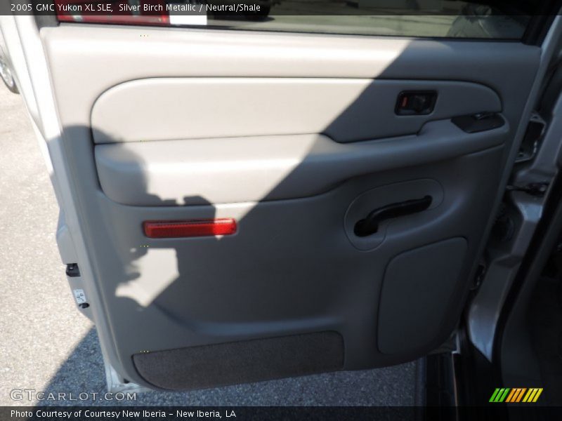Silver Birch Metallic / Neutral/Shale 2005 GMC Yukon XL SLE