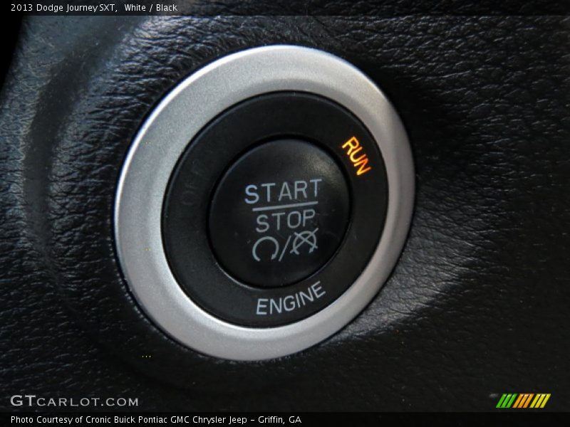 White / Black 2013 Dodge Journey SXT