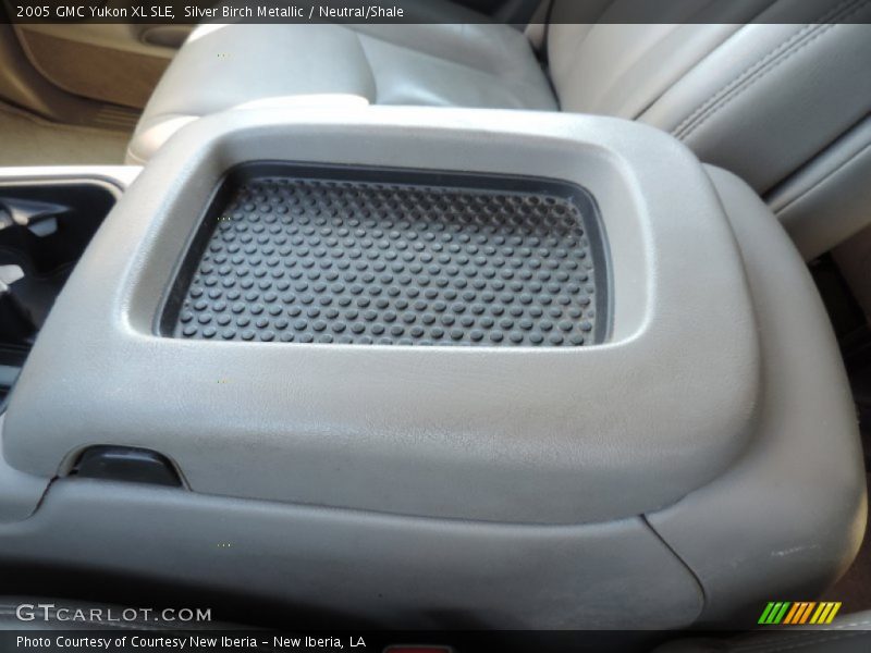 Silver Birch Metallic / Neutral/Shale 2005 GMC Yukon XL SLE