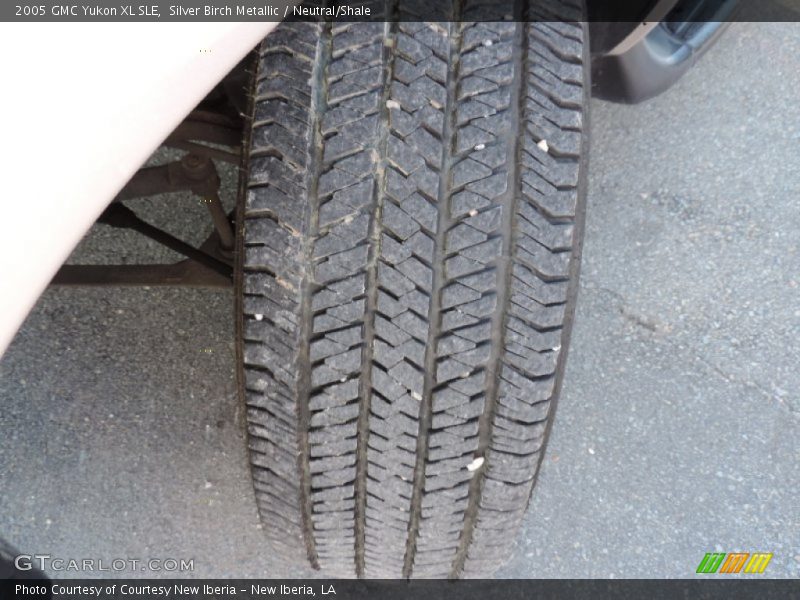 Silver Birch Metallic / Neutral/Shale 2005 GMC Yukon XL SLE
