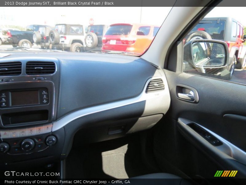Brilliant Black Crystal Pearl / Black 2013 Dodge Journey SXT