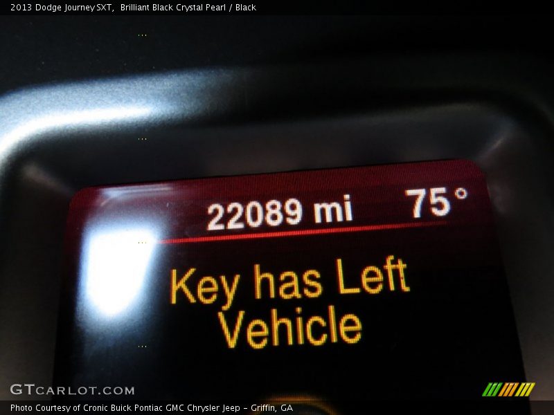 Brilliant Black Crystal Pearl / Black 2013 Dodge Journey SXT