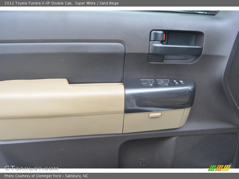 Super White / Sand Beige 2011 Toyota Tundra X-SP Double Cab