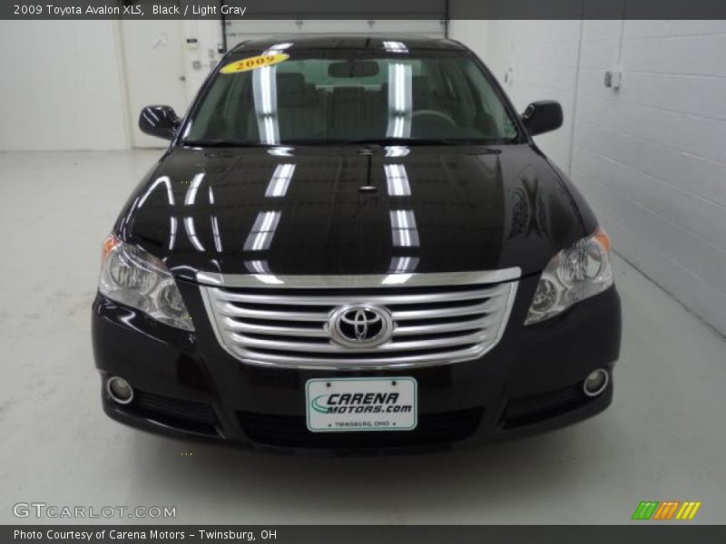 Black / Light Gray 2009 Toyota Avalon XLS