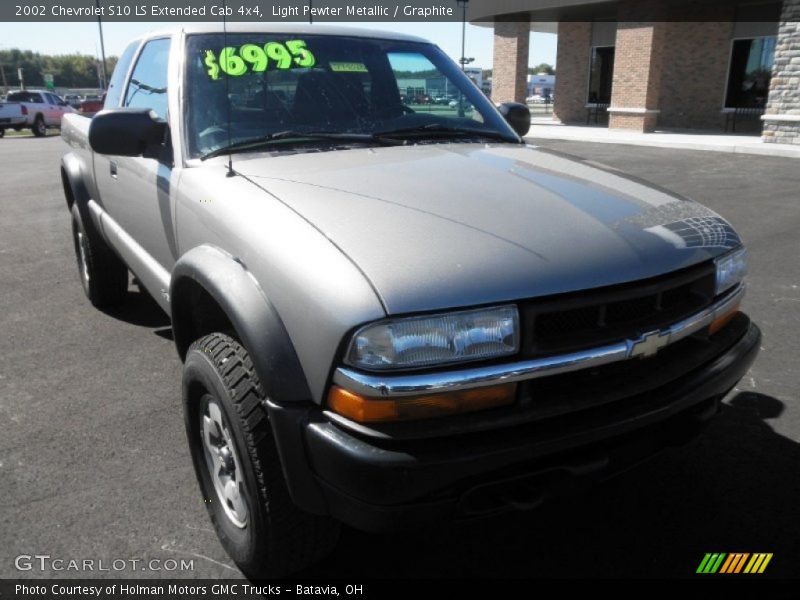 Light Pewter Metallic / Graphite 2002 Chevrolet S10 LS Extended Cab 4x4