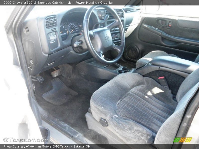  2002 S10 LS Extended Cab 4x4 Graphite Interior