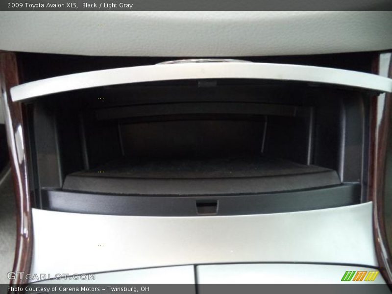 Black / Light Gray 2009 Toyota Avalon XLS