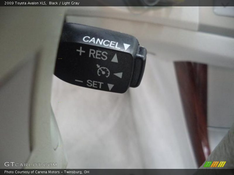 Black / Light Gray 2009 Toyota Avalon XLS