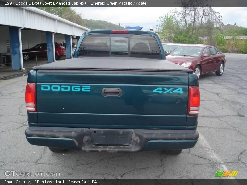 Emerald Green Metallic / Agate 1997 Dodge Dakota Sport Extended Cab 4x4