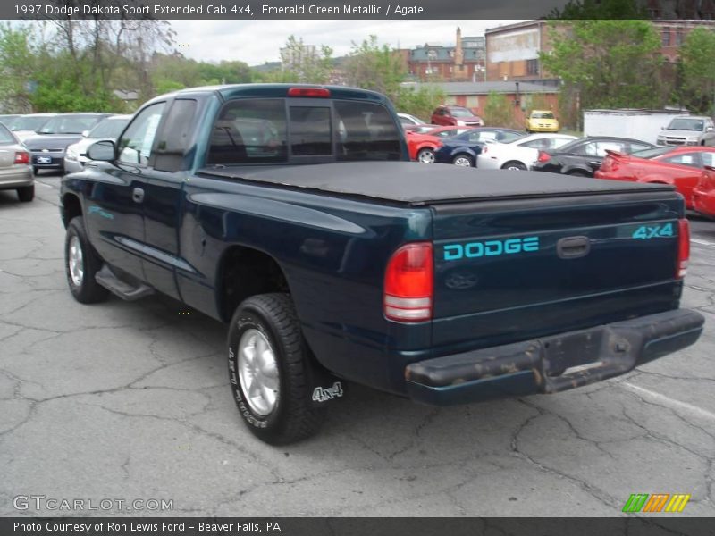 Emerald Green Metallic / Agate 1997 Dodge Dakota Sport Extended Cab 4x4