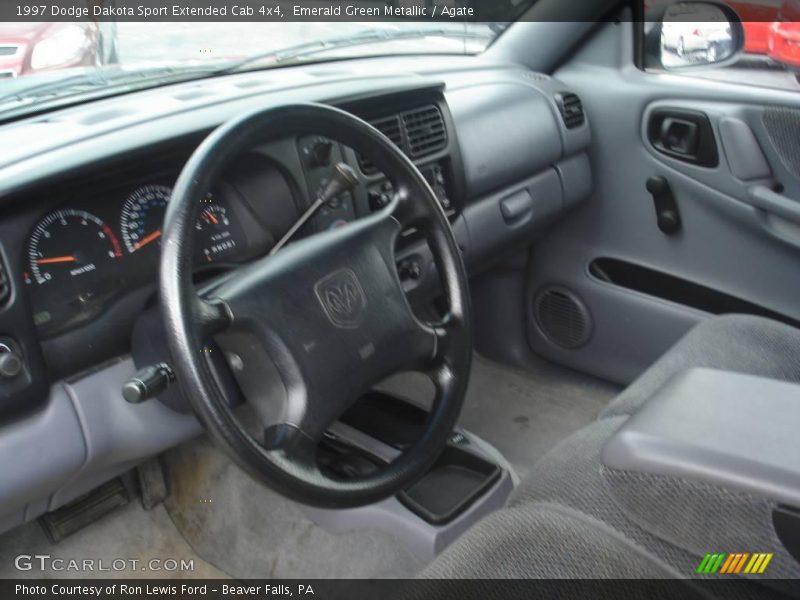 Emerald Green Metallic / Agate 1997 Dodge Dakota Sport Extended Cab 4x4