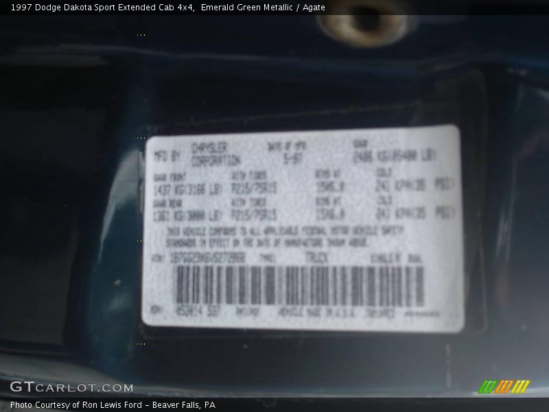 Emerald Green Metallic / Agate 1997 Dodge Dakota Sport Extended Cab 4x4