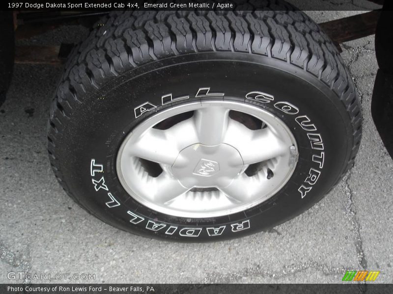 Emerald Green Metallic / Agate 1997 Dodge Dakota Sport Extended Cab 4x4