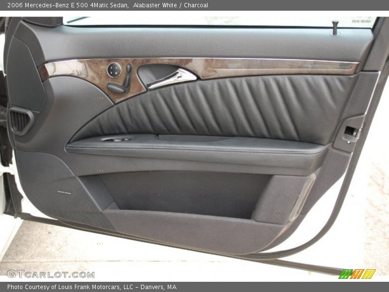 Door Panel of 2006 E 500 4Matic Sedan