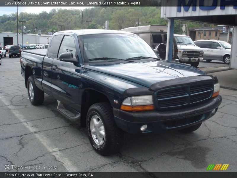 Emerald Green Metallic / Agate 1997 Dodge Dakota Sport Extended Cab 4x4