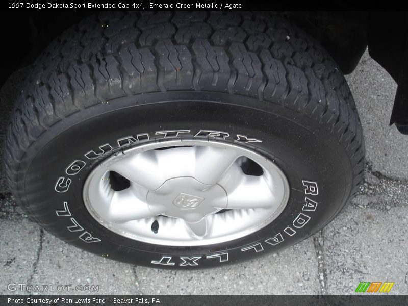 Emerald Green Metallic / Agate 1997 Dodge Dakota Sport Extended Cab 4x4