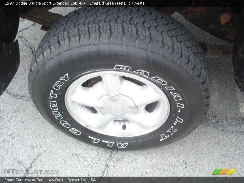 Emerald Green Metallic / Agate 1997 Dodge Dakota Sport Extended Cab 4x4