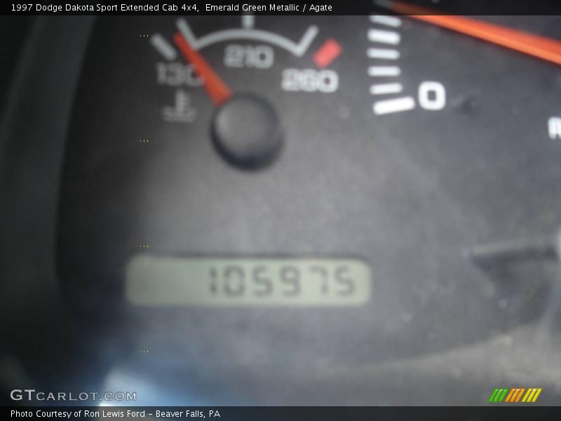 Emerald Green Metallic / Agate 1997 Dodge Dakota Sport Extended Cab 4x4